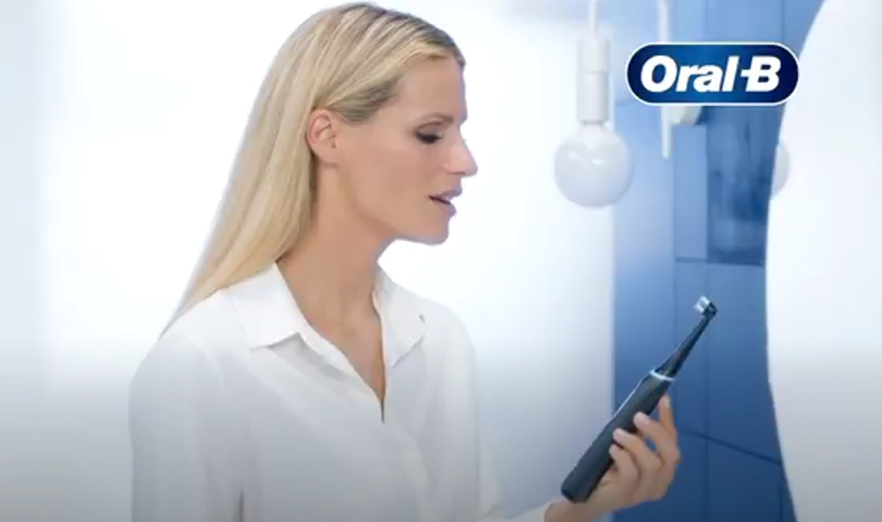 mia-michelle-hunziker-oralb